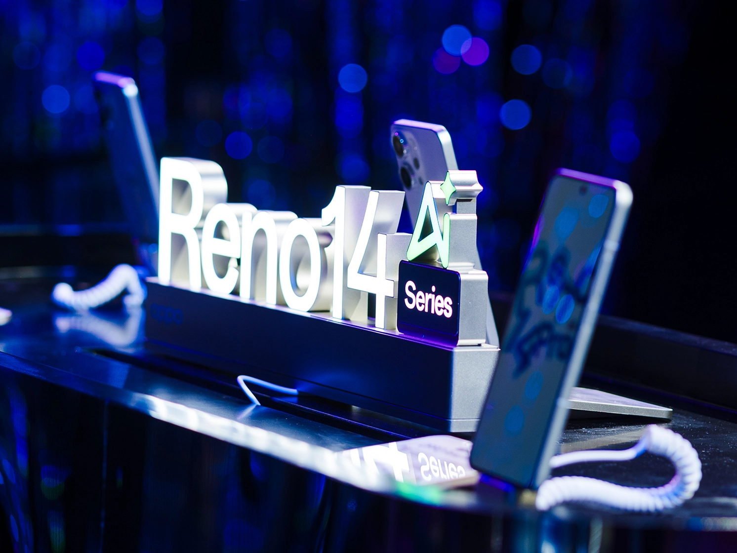 OPPO Reno14 系列阿联酋发布现场官方图片